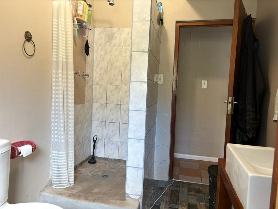 To Let  Bedroom Property for Rent in Capri Western Cape